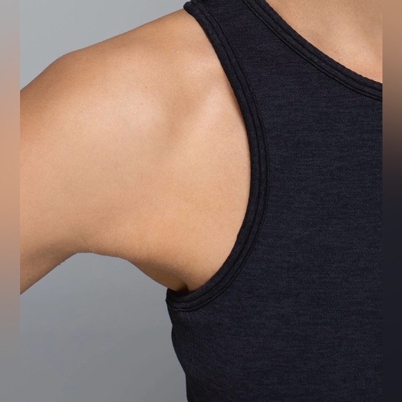 Lululemon Seamlessly Covered Tank Heathered Black - Picture 4 of 16